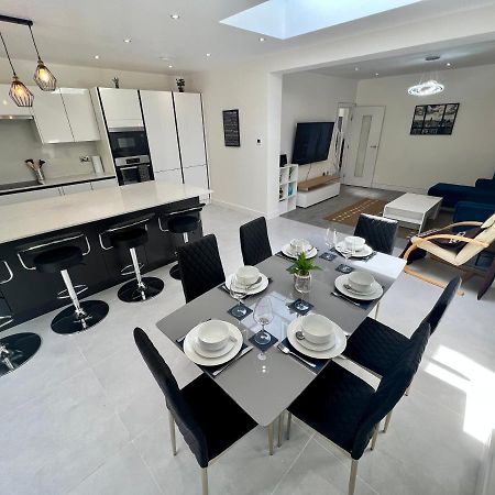 Вілла Wembley Stadium 5 Star Brand New Luxury Sleeps 14 With Parking Лондон Екстер'єр фото